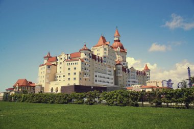 Soçi, Rusya - 21 Mayıs 2017: Otel Bogatyr Sochi Olympic Park yakınındaki