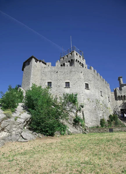 The second tower of Rocca Cesta in the Republic of San Marino. — Stock Photo, Image