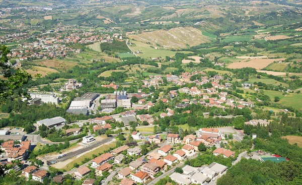 Republika San Marino a Itálie z Monte Titano, City of San Marino. — Stock fotografie