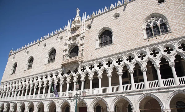 Architektonische Details Fassade des Dogenpalastes (palazzo ducale), Venedig, Italien — Stockfoto