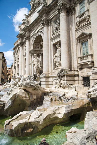 De beroemde Trevifontein in Rome. — Stockfoto