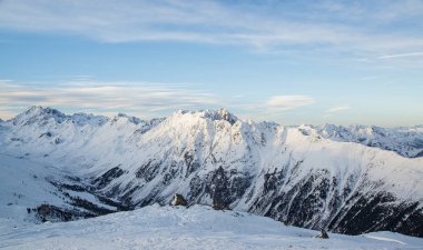 Avusturya kayak merkezi Ischgl 'in Panoraması