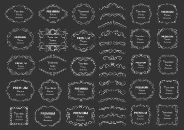 Kaligrafik tasarım elementleri. Dekoratif girdaplar ya da parşömenler, eski çerçeveler, zenginlikler, etiketler ve bölmeler. Retro vektör illüstrasyonu.