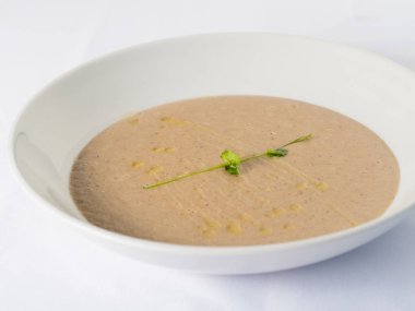 beyaz izole kase krem çorba