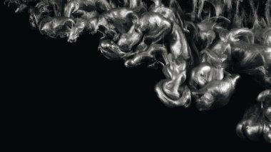 Yüksek hızlı kamera ile çekim su gümüş mürekkeple. Boya düştü, tepki, soyut bulut oluşumları ve metamorfoz siyah oluşturma. Sanat arka planlar.