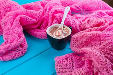 Sıcacık kış ev arka plan, hatmi ile sıcak kakao fincan