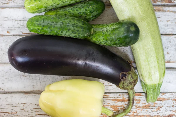 Verschiedenes frisches Gemüse — Stockfoto