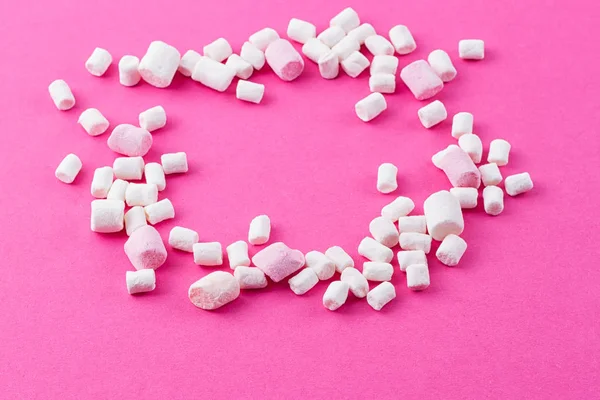 Renkli bükülmüş hatmi