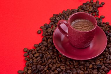 Kahve çekirdekli kahve fincanı