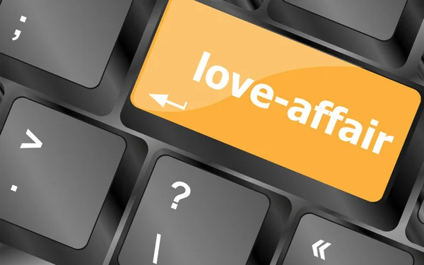 Liefde-affaire op de toets of toetsencombinatie internet dating concept weergegeven: — Stockfoto