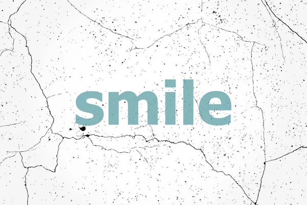 Sonríe. Concepto social. Pintado palabra azul sobre fondo viejo vintage blanco —  Fotos de Stock