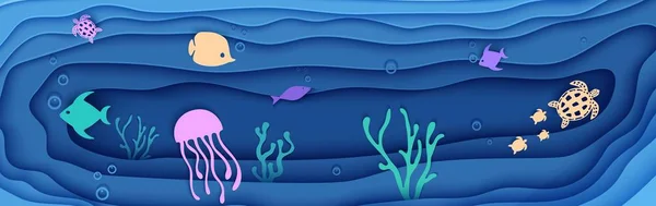 Kağıt kesiği, kelebek, denizanası, ay balığı, kaplumbağa. Kağıt sanatı panorama su altı okyanus mağarasında mercan resifleri ile kaplanmış alg dalgaları. Derin mavi deniz yaşamı, vektör deniz yaban hayatı — Stok Vektör