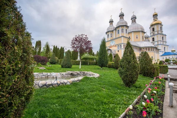 Igreja Ortodoxa na aldeia de Banchen — Fotografia de Stock