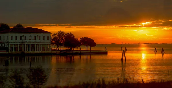 Soluppgång vid ingången till Venedig — Stockfoto