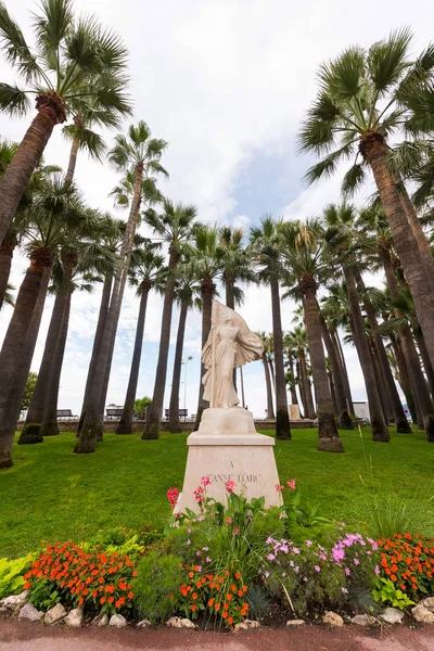 Pomnik Jeanne D'Arc w Cannes — Zdjęcie stockowe