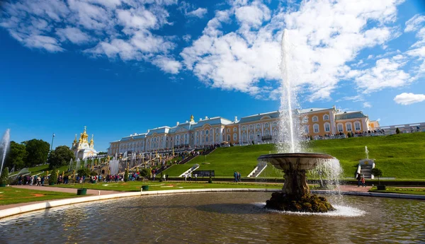 O Palácio de Peterhof — Fotografia de Stock