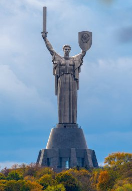 Kiev 'deki kadın kahraman anıtı.