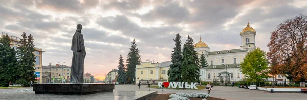 Monument Voor Ukrainka Stad Lutsk — Stockfoto