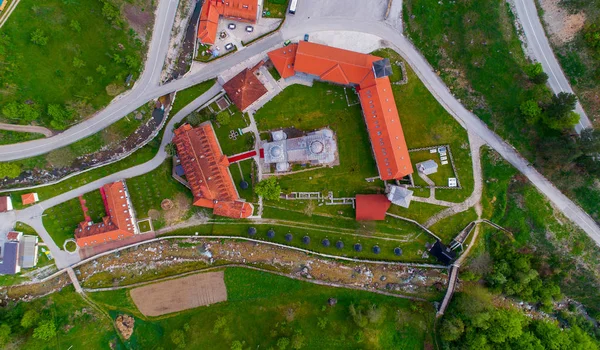 Ortodoxní klášter Mileseva letecký pohled. Srbska — Stock fotografie
