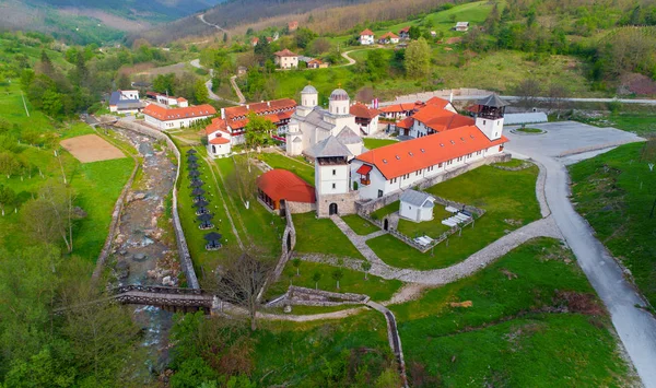 Orthodoxes Kloster mileseva Luftaufnahme. Serbiens — Stockfoto