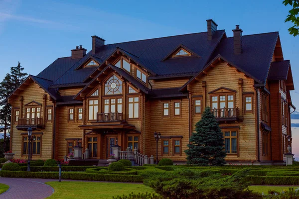 The country residence of the President of Ukraine. Mezhyhirya — Stock Photo, Image