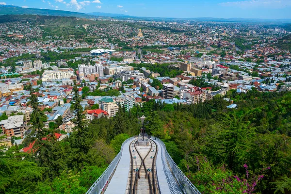 Panorama de la ciudad de Tiflis con teleférico —  Fotos de Stock