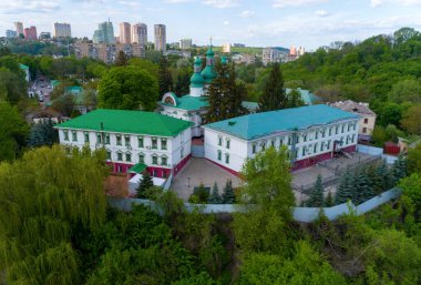 Kutsal Trinity Kitaev Manastırı kuş bakışı. Kiev. Ukrayna