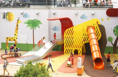 Renkli Bahçesi, Barcelona