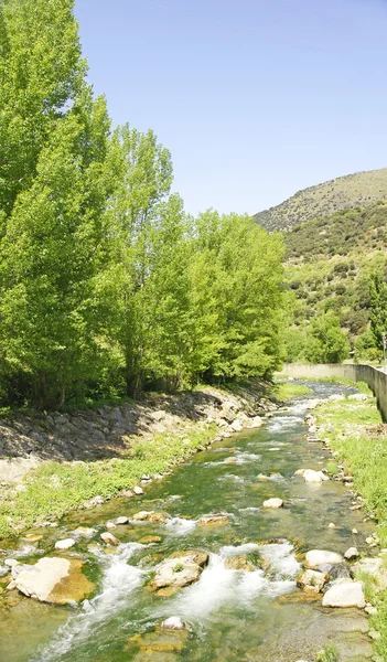 Rzeka Noguera Pallaresa, Sort, Lleida, Catalunya, Hiszpania — Zdjęcie stockowe