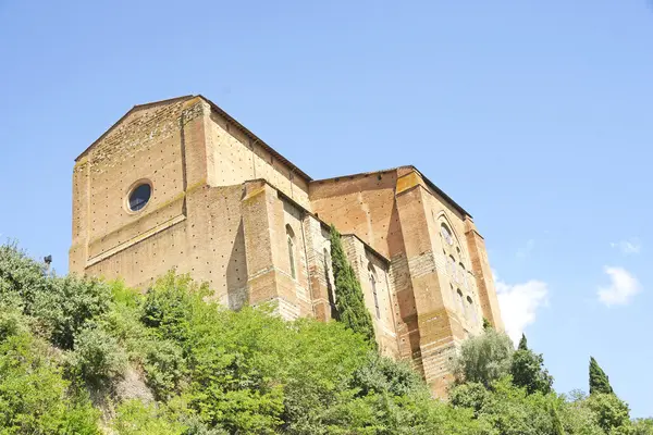 Bazilika v Santo Domingu, Siena, Toskánsko, Itálie — Stock fotografie