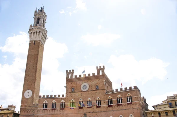 Edificio de la plaza de Siena; Toscana, Italia — Foto de Stock