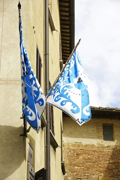 Toskana, 13 Temmuz 2015 Bayraklarda; 13:24 saatleri arasında; İtalya — Stok fotoğraf