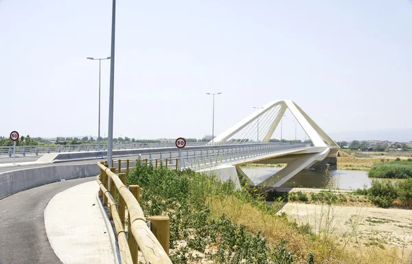 Puente sobre el río Llobregat en el Delta del Llobregat — Foto de Stock