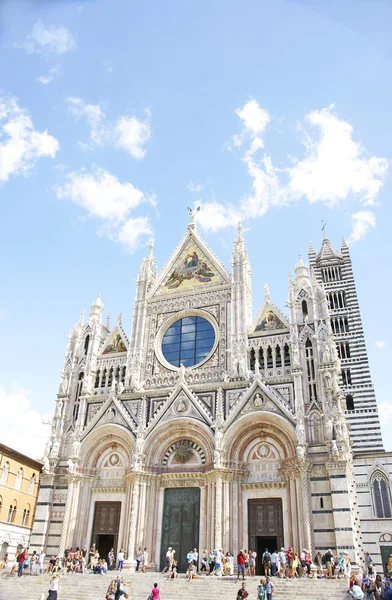 Fachada de la Catedral de Florencia — Foto de Stock