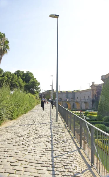 Montjuic Kalesi ve bahçeleri — Stok fotoğraf