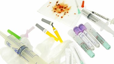 Beyaz arka planda, 18:10 p.m cerrahi malzeme.: 25 Mayıs 2016; Barcelona, Catalunya, İspanya