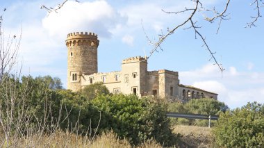 Colonia Guell, Barcelona, 15:25 p.m kalede cehennem.; 29 Ağustos 2015; Catalunya, İspanya