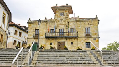 Colunga 'nın Asturias Prensliği manzarası; 17: 25. ; 29 Mayıs 2017; Asturias, İspanya, Avrupa