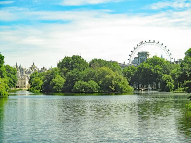 Londra 'nın genel görünümü, 16: 10. ; 15 Ağustos 2016; İngiltere, Avrupa
