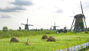 Panormica de Kinderdijk; 14:30 p.m.; 27 de Agosto de 2.017; Holanda, Pases, Bajos, Europa