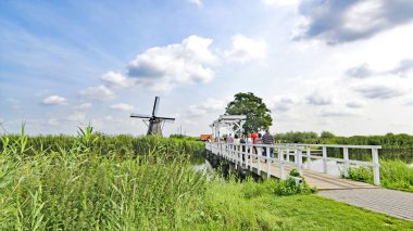 Panormica de Kinderdijk; 14:30 p.m.; 27 de Agosto de 2.017; Holanda, Pases, Bajos, Europa