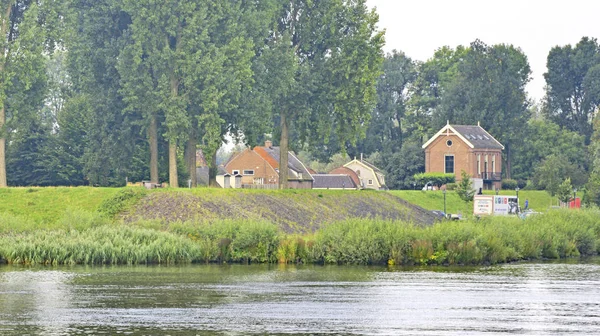 Zona Industrial Sobre Río Mosa Julio 2018 Holanda Europa —  Fotos de Stock