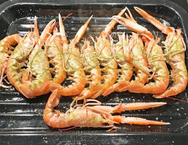 Scampi ızgaranın üstünde