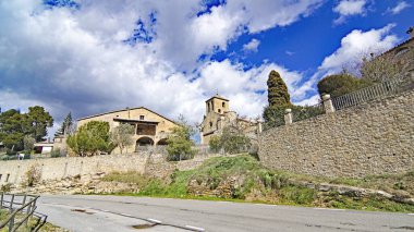 Talamanca manzarası: 13: 20, 15 Temmuz 2017; Comarca de Bages, Barcelona, Katalonya, İspanya, Avrupa