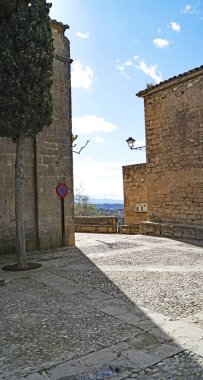 Talamanca manzarası: 13: 20, 15 Temmuz 2017; Comarca de Bages, Barcelona, Katalonya, İspanya, Avrupa