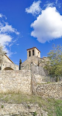 Talamanca manzarası: 13: 20, 15 Temmuz 2017; Comarca de Bages, Barcelona, Katalonya, İspanya, Avrupa