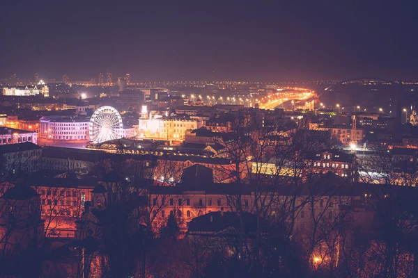 Podil of Podol is een van de oudste wijken van Kiev, de hoofdstad van Oekraïne. Geboorteplaats van de stad handel, handel en industrie. — Stockfoto