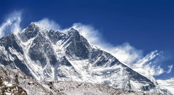 Lhotse是世界第四高峰，海拔8516m 27,940英尺。尼泊尔喜马拉雅山 免版税图库图片