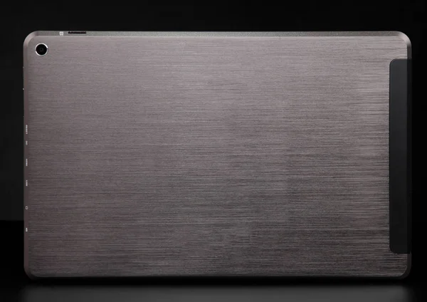 Tableta de metal blanco plateado sobre fondo negro smart back — Foto de Stock