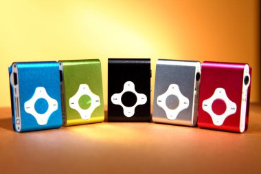 mp3 player turuncu arka plan birçok ayarla